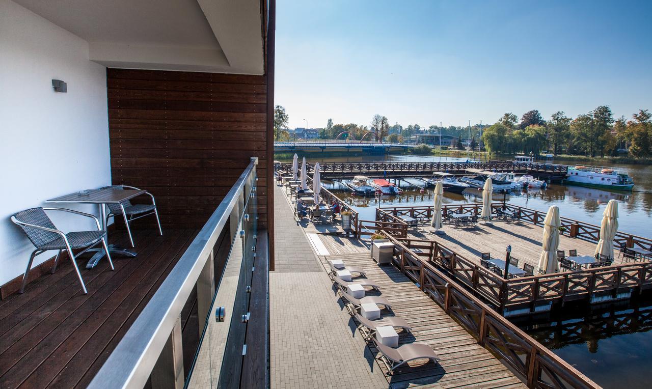 Hotel Port 110 Iława Kültér fotó